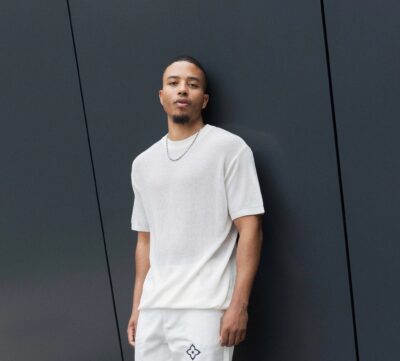 Plain short-sleeved knit T-shirt