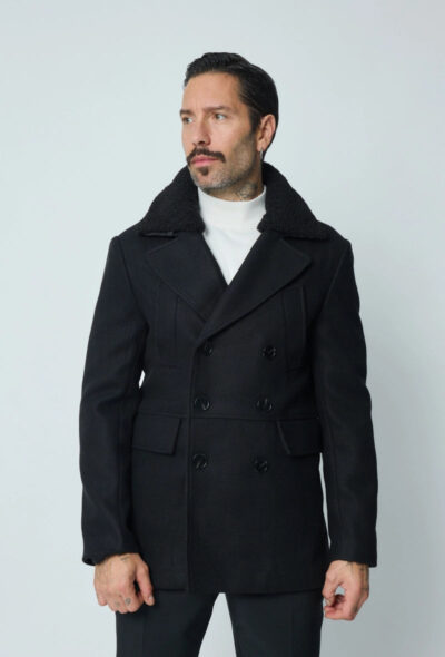 Long buttoned coat
