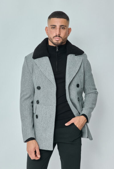 Long buttoned coat